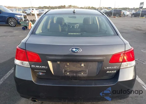 2013 Subaru Legacy 2.5I Limited z USA, uszkodzony, nr VIN 4S3BMBK64D3024557